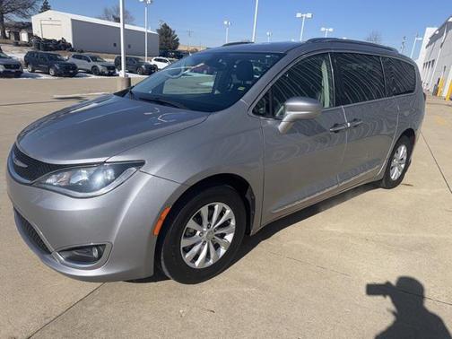 2018 Chrysler Pacifica Touring-L