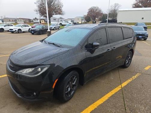 2019 Chrysler Pacifica Touring-L Plus