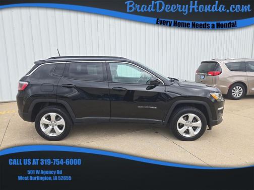 Diamond Black Crystal Pearlcoat 2018 Jeep Compass Latitude