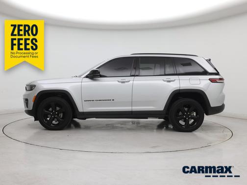 Silver 2024 Jeep Grand Cherokee Altitude
