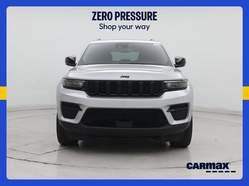 Silver 2024 Jeep Grand Cherokee Altitude