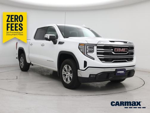 White 2024 GMC Sierra 1500 SLT