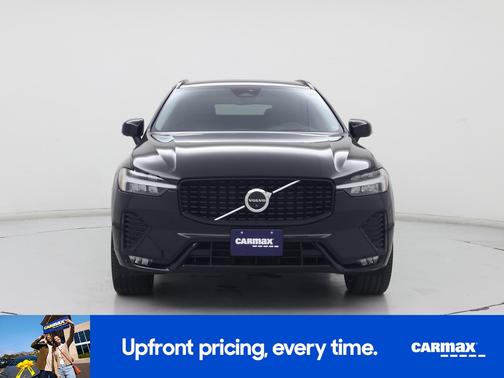 2023 Volvo XC60 B5 Ultimate Dark Theme