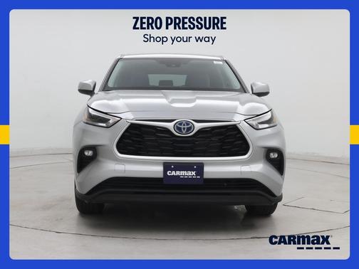Silver 2021 Toyota Highlander Hybrid LE