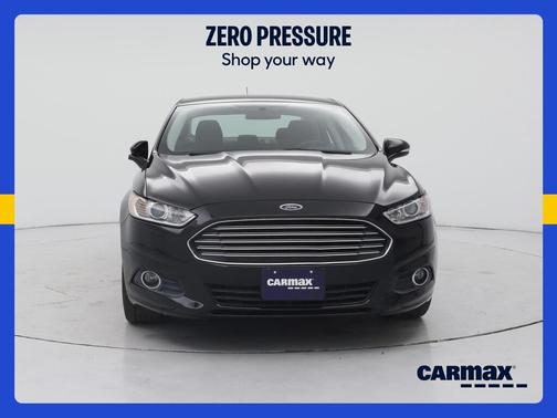 Black 2016 Ford Fusion SE