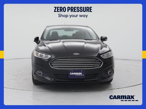 Black 2016 Ford Fusion SE