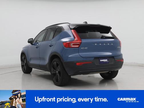Blue 2023 Volvo XC40 B5 Plus Dark Theme