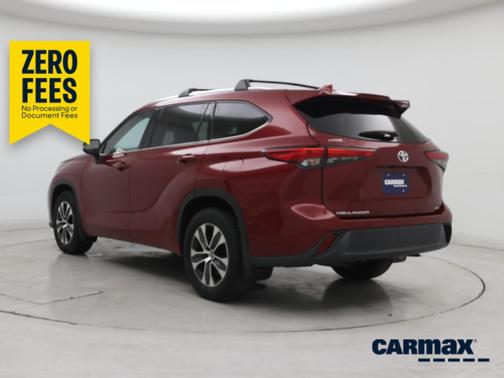 Red 2021 Toyota Highlander XLE