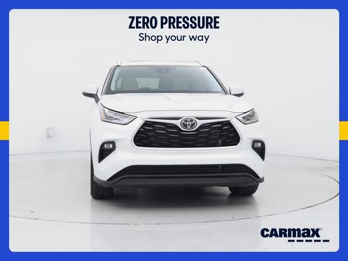 White 2023 Toyota Highlander Limited