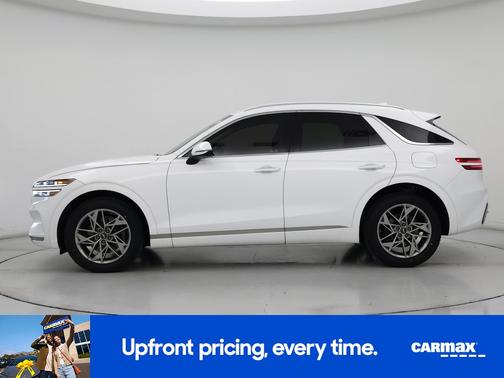 White 2022 Genesis GV70