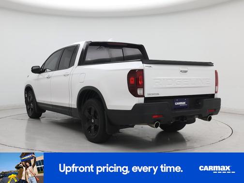White 2024 Honda Ridgeline Black Edition