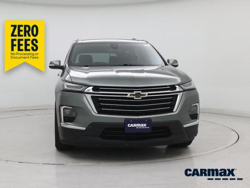 Green 2022 Chevrolet Traverse LT Cloth
