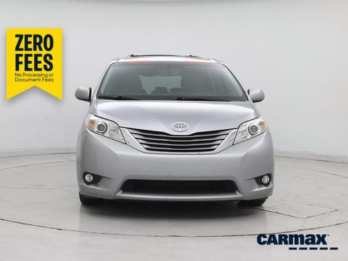 Silver 2017 Toyota Sienna XLE