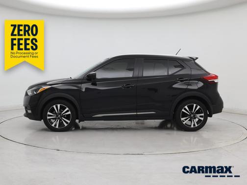 Black 2019 Nissan Kicks SR