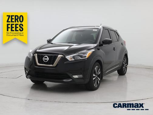 Black 2019 Nissan Kicks SR