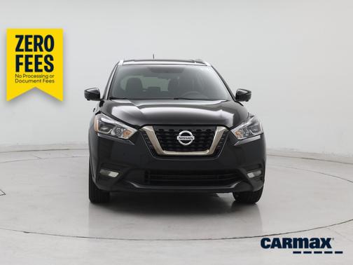 Black 2019 Nissan Kicks SR