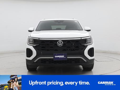 White 2024 Volkswagen Atlas Cross Sport SE w/Tech