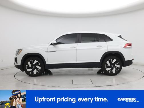 White 2024 Volkswagen Atlas Cross Sport SE w/Tech