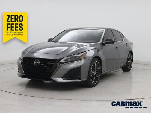 Gray 2023 Nissan Altima SR