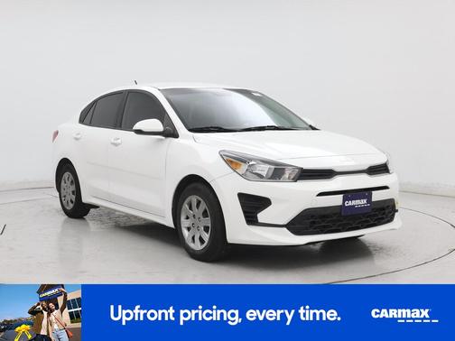 White 2023 Kia Rio LX