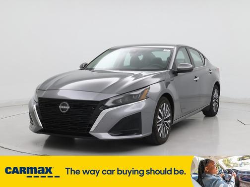 2023 Nissan Altima SV