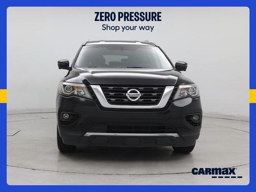 Black 2020 Nissan Pathfinder SL