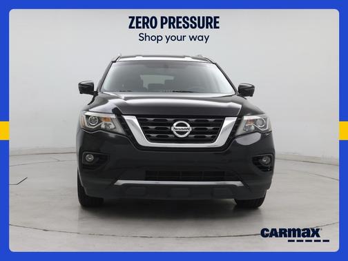 Black 2020 Nissan Pathfinder SL