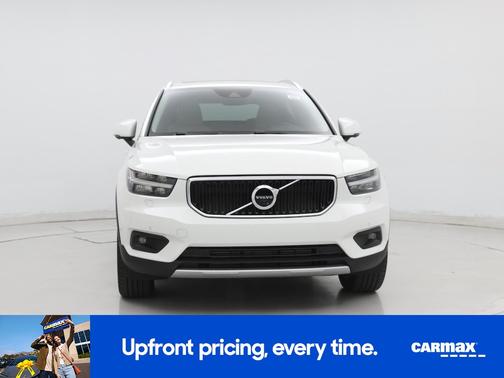 2019 Volvo XC40 T5 Momentum