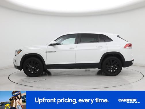 White 2023 Volkswagen Atlas Cross Sport SE w/Tech