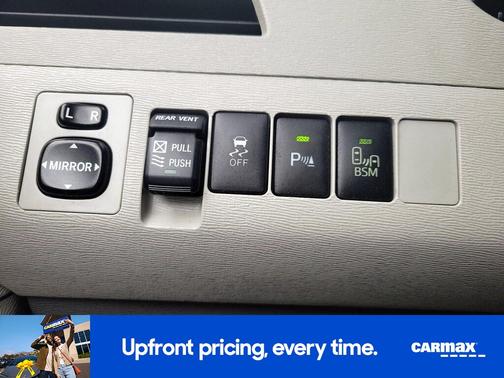 Red 2014 Toyota Sienna XLE