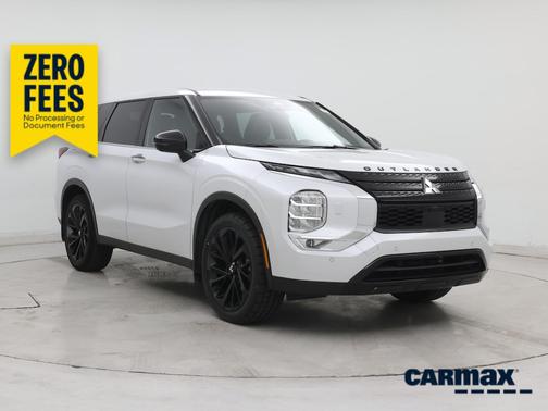 White 2023 Mitsubishi Outlander SE Black Edition