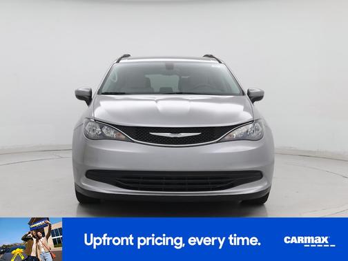 Gray 2017 Chrysler Pacifica Touring