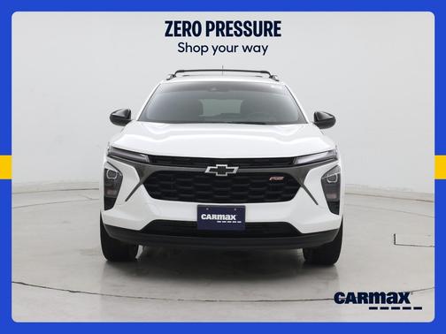 White 2024 Chevrolet Trax 2RS