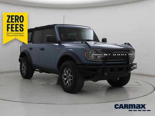 Blue 2023 Ford Bronco Badlands