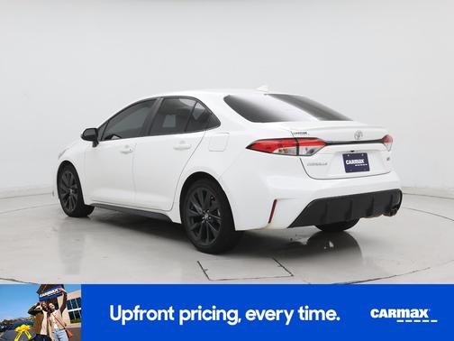 White 2024 Toyota Corolla SE