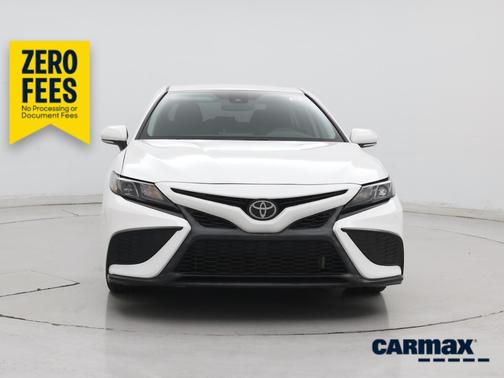 White 2024 Toyota Camry SE