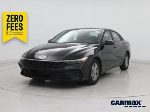 Black 2025 Hyundai ELANTRA SE