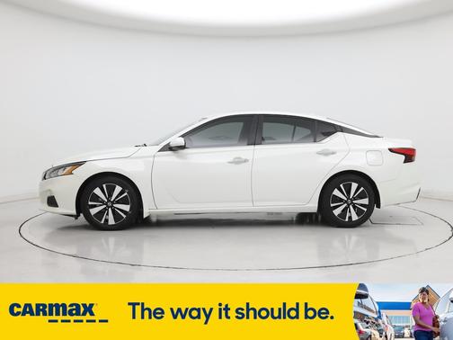 2022 Nissan Altima SV
