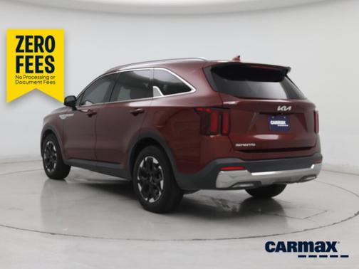 Red 2025 Kia Sorento S