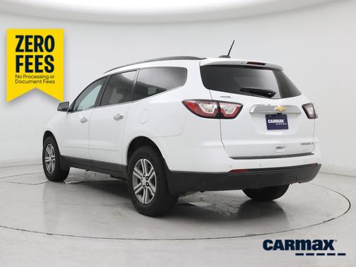 White 2016 Chevrolet Traverse LT