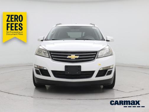 White 2016 Chevrolet Traverse LT