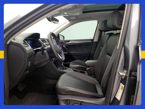 Gray 2023 Volkswagen Tiguan SE
