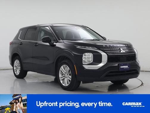 Black 2024 Mitsubishi Outlander ES