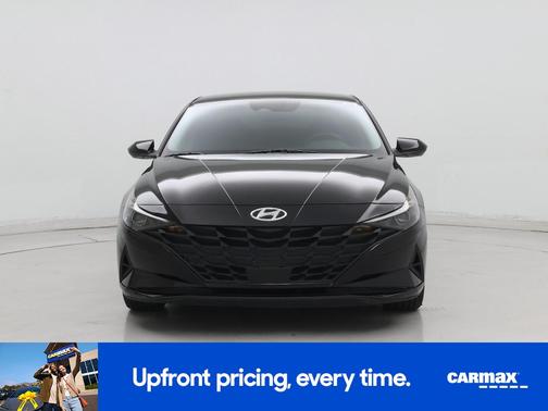 Black 2023 Hyundai ELANTRA SEL