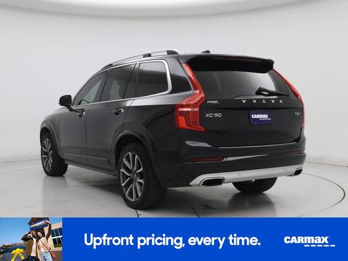 2017 Volvo XC90 T6 Momentum