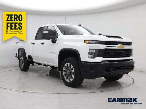 White 2026 Chevrolet Silverado 2500 Custom