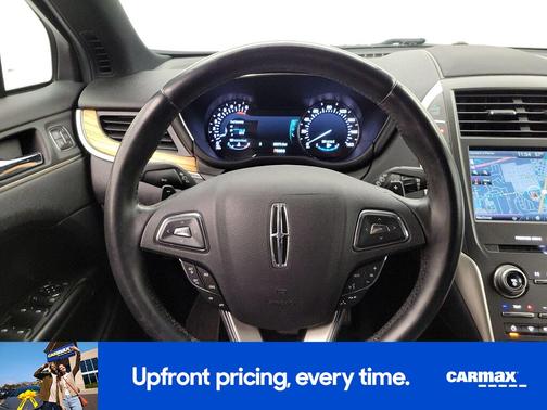 White 2015 Lincoln MKC