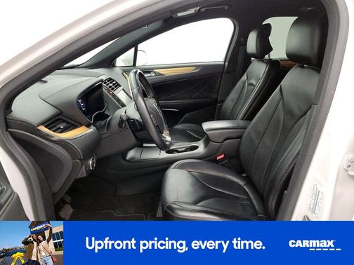 White 2015 Lincoln MKC