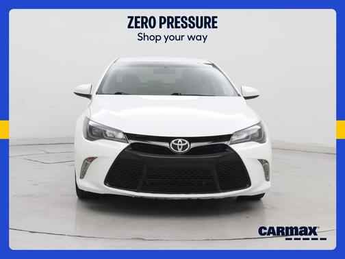 White 2015 Toyota Camry XSE
