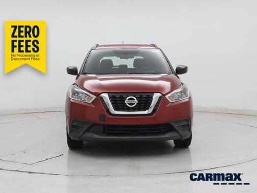Red 2019 Nissan Kicks SV
